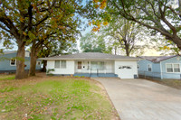 1204 East Comanche Ave
