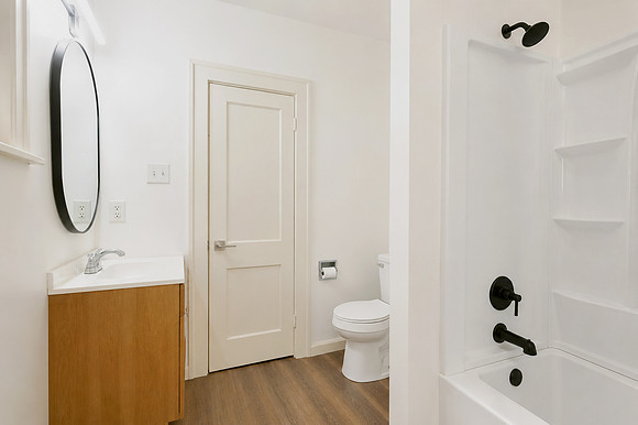 Bathroom 1 ed