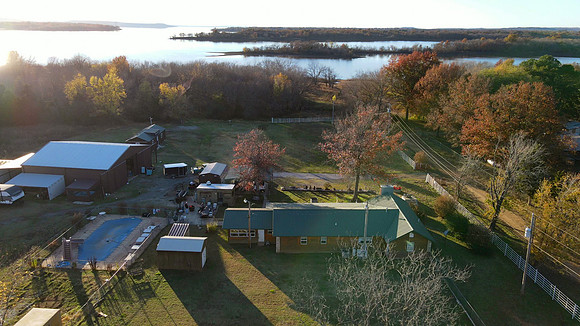 DJI_0357 - frame at 0m31s ed no sky