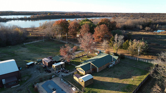 DJI_0357 - frame at 0m35s 2 ed no sky